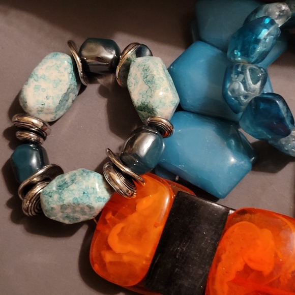 Bundle of Chunky Bracelets - Picture 6 of 6